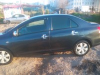cars-toyota-yaris-2012-skikda-algeria