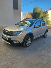 voitures-dacia-sandero-2017-medea-algerie