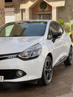 voitures-renault-clio-4-2014-dynamique-mostaganem-algerie