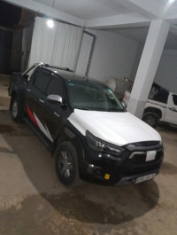 utilitaire-toyota-hilux-2019-legend-dc-4x4-pack-luxe-tighennif-mascara-algerie