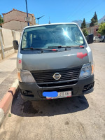 bus-nissan-urvan-2013-algerie