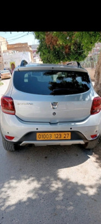 voitures-dacia-sandero-2023-stephane-mostaganem-algerie