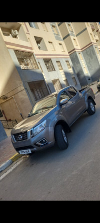 voitures-nissan-navara-2018-double-cabine-cheraga-alger-algerie