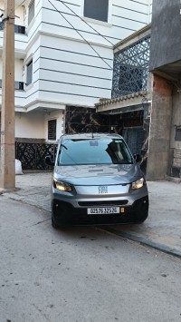 السيارات-النفعية-fiat-doblo-2025-قصر-البخاري-المدية-الجزائر
