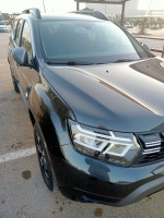 voitures-dacia-duster-journee-2024-mohammadia-alger-algerie