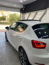 voitures-seat-ibiza-2014-black-line-constantine-algerie