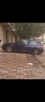 voitures-volkswagen-golf-4-2001-bouira-algerie