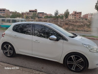 voitures-peugeot-208-2014-allure-grarem-gouga-mila-algerie