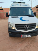 location-de-vehicules-ambulance-medicalise-hassi-messaoud-ouargla-algerie