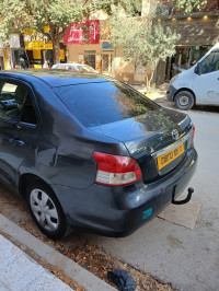 voitures-toyota-yaris-sedan-2009-sd-23-djelfa-algerie