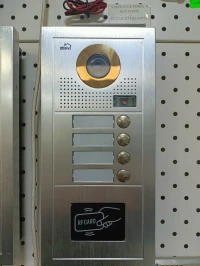 KIT VISIOPHONE SYSTEME AVANCE AVEC 4 ECRAN 10 POUCE ( AVEC MEMOIRE D'IMAGE INTERNE )