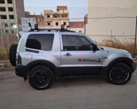 voitures-mitsubishi-pajero-court-2004-constantine-algerie