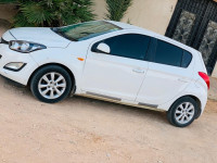 moyenne-berline-hyundai-i20-2014-ouargla-algerie