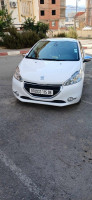 voitures-peugeot-208-2015-allure-bejaia-algerie