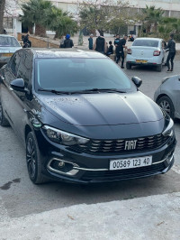 voitures-fiat-tipo-life-2023-ensigha-khenchela-algerie