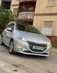 voitures-peugeot-208-2014-allure-reghaia-alger-algerie