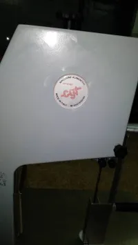 منشار كهربائي لتقطيع اللحم