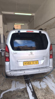 voitures-peugeot-partner-2012-tepee-allure-laghouat-algerie