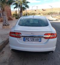 voitures-jaguar-xf-sportbrake-2015-soumaa-blida-algerie