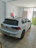 voitures-volkswagen-golf-8-2022-style-first-edition-iq-light-avartoit-ouvrant-panoramique-les-eucalyptus-alger-algerie