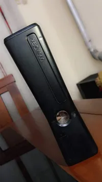 Xbox360 250gb 2 manette bon état A vendre