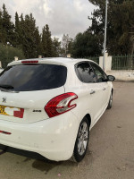 voitures-peugeot-208-2015-allure-mouzaia-blida-algerie