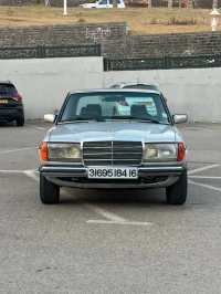 Mercedes W123 1984 300D