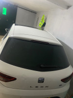 voitures-seat-leon-2014-fr-hydra-alger-algerie