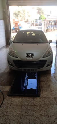 voitures-peugeot-207-2011-sportium-chevalley-alger-algerie