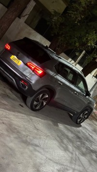 voitures-volkswagen-taos-2024-se-4motion-khemis-miliana-ain-defla-algerie
