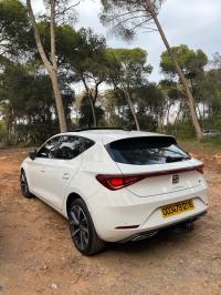 سيارات-seat-leon-2021-fr15-عين-بنيان-الجزائر
