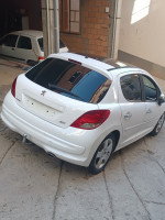 voitures-peugeot-207-2011-allure-bejaia-algerie