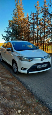 voitures-toyota-yaris-2015-frenda-tiaret-algerie