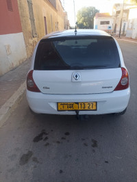 voitures-renault-clio-campus-2013-mostaganem-algerie