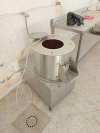 alimentaire-et-restauration-epluchez-les-pommes-de-terre-alger-centre-algerie