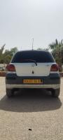 سيارة-صغيرة-toyota-yaris-2006-الأغواط-الجزائر