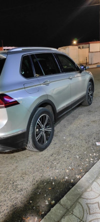 voitures-volkswagen-tiguan-2017-carat-blida-algerie