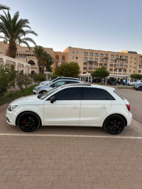 voitures-audi-a1-sport-back-2013-tlemcen-algerie