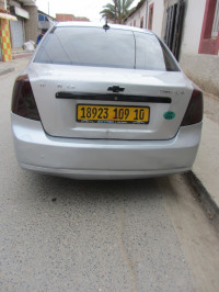 voitures-chevrolet-optra-4-portes-2009-ls-bouira-algerie