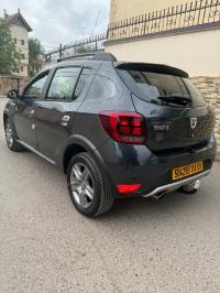 سيارات-dacia-sandero-2018-stepway-البليدة-الجزائر
