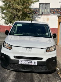 voitures-fiat-doblo-2024-nouveau-constantine-algerie