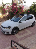 moyenne-berline-volkswagen-golf-7-2018-carat-saoula-alger-algerie