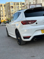 moyenne-berline-seat-leon-2015-linea-r-setif-algerie