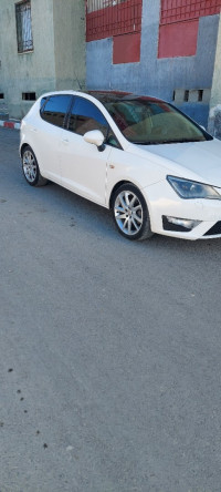 voitures-seat-ibiza-2013-souk-ahras-algerie