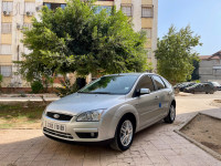 voitures-ford-focus-5-portes-2010-ghia-dar-el-beida-alger-algerie