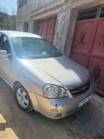 moyenne-berline-chevrolet-optra-5-portes-2009-tlemcen-algerie