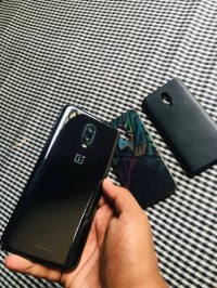هواتف-ذكية-oneplus-6t-حسين-داي-الجزائر