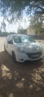 voitures-peugeot-208-2013-allure-bazer-sakhra-setif-algerie