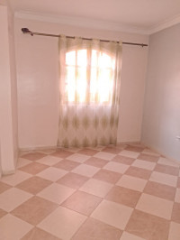 appartement-vente-f3-alger-les-eucalyptus-algerie