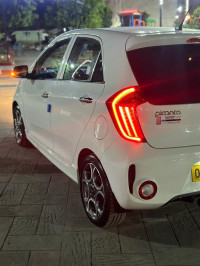 voitures-kia-picanto-2017-sportline-souk-el-thenine-bejaia-algerie